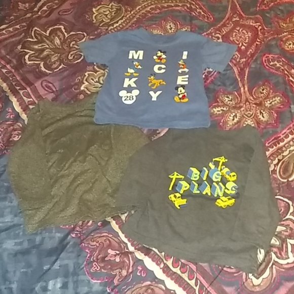 Boys clothes 18 months - Picture 3 of 8